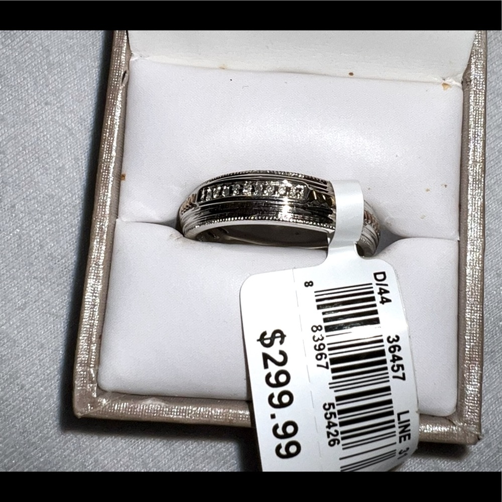 Mens diamond accent ring